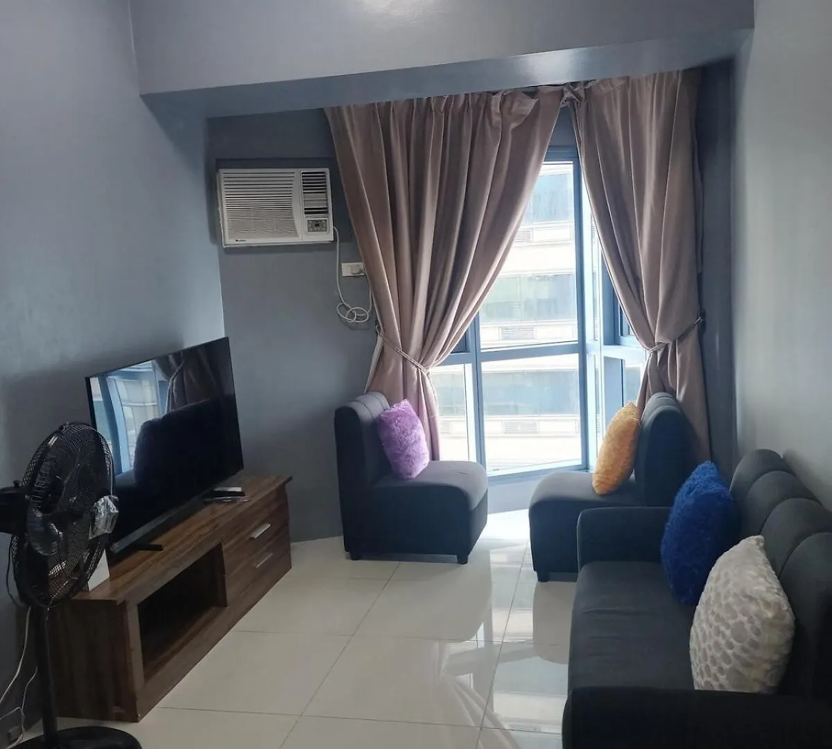 Familyroom 1 Bedroom Manila